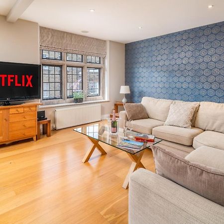 Castle Properties:Eton-The College Windsor Eksteriør billede