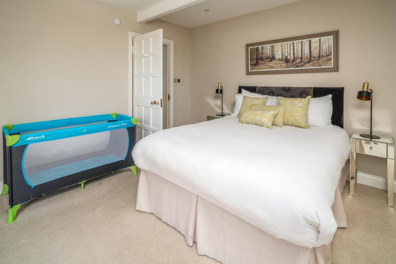 Castle Properties:Eton-The College Windsor Eksteriør billede