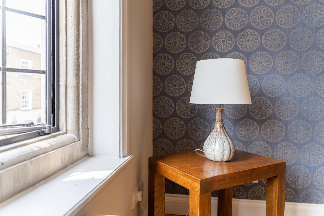 Castle Properties:Eton-The College Windsor Eksteriør billede