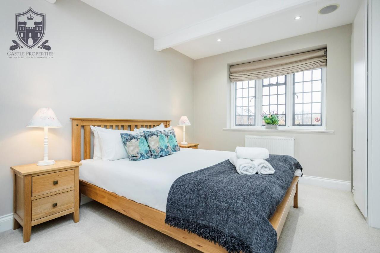 Castle Properties:Eton-The College Windsor Eksteriør billede