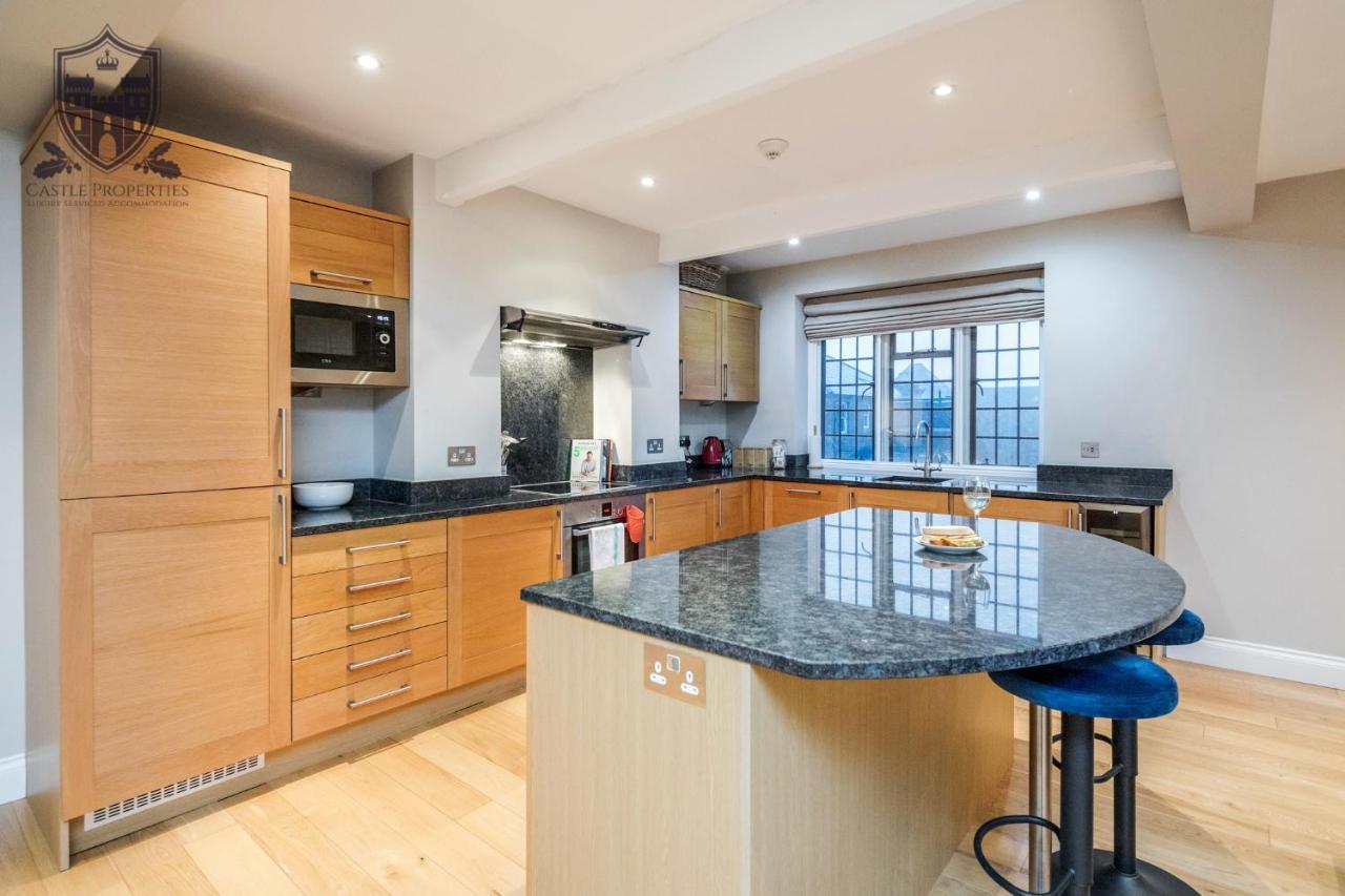Castle Properties:Eton-The College Windsor Eksteriør billede
