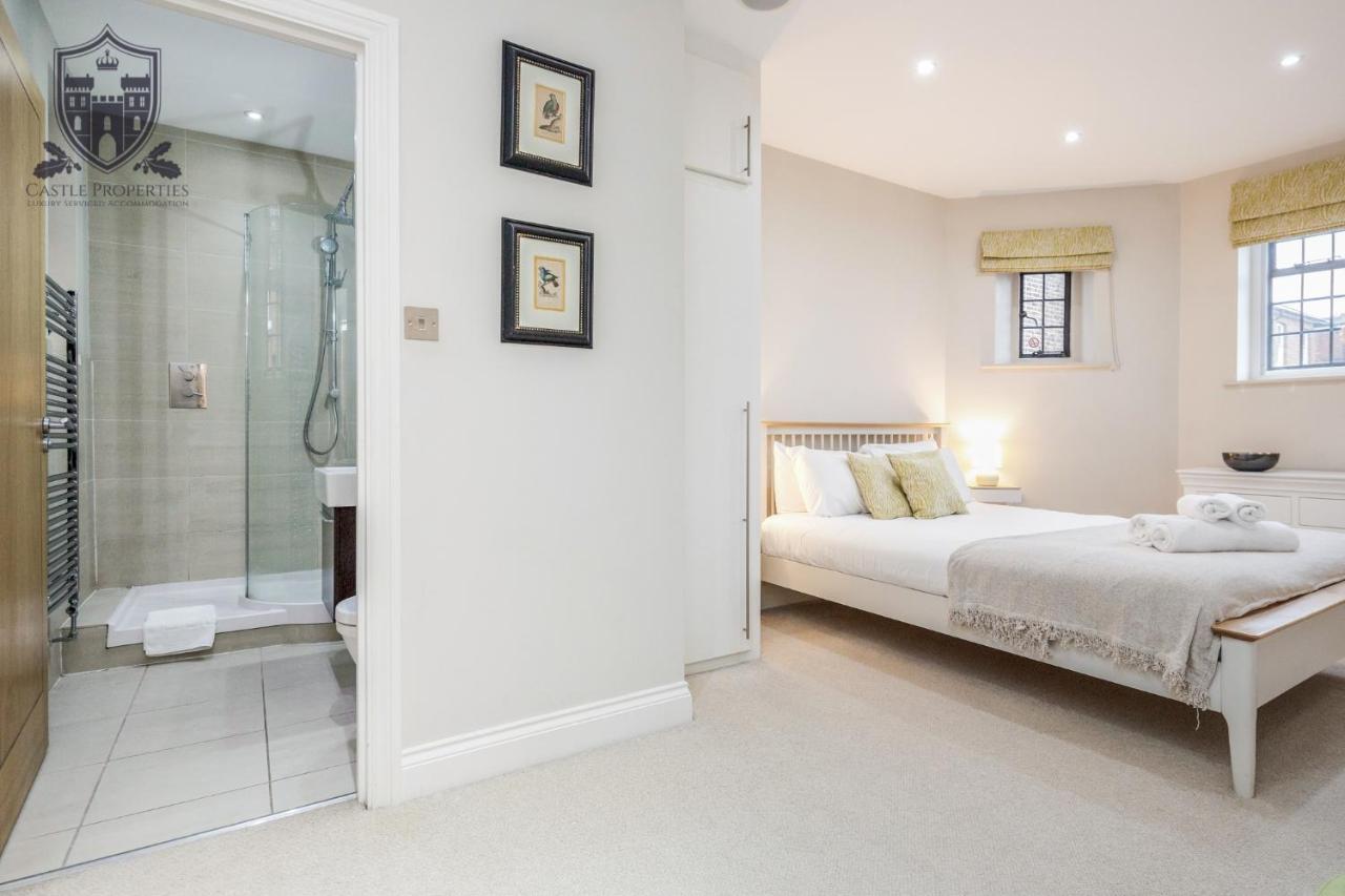Castle Properties:Eton-The College Windsor Eksteriør billede
