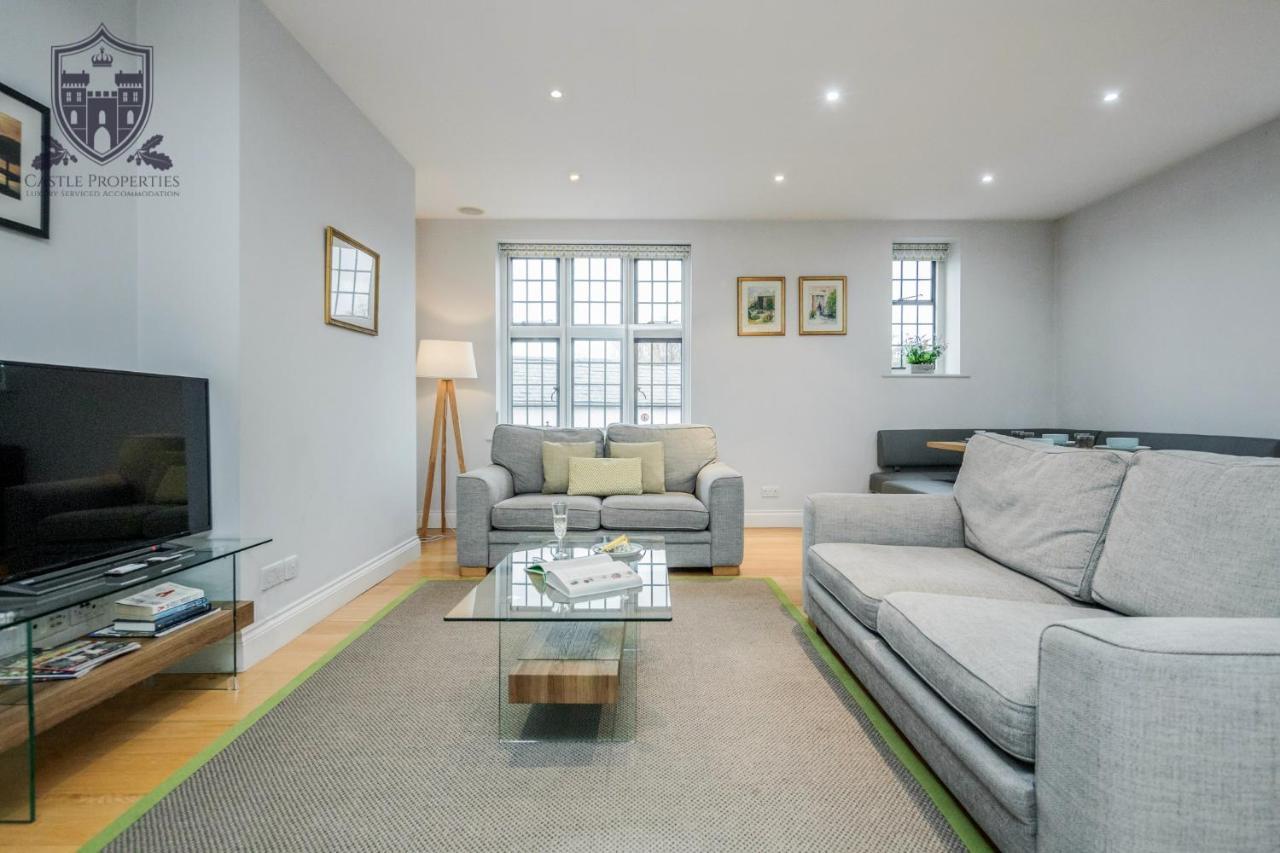 Castle Properties:Eton-The College Windsor Eksteriør billede