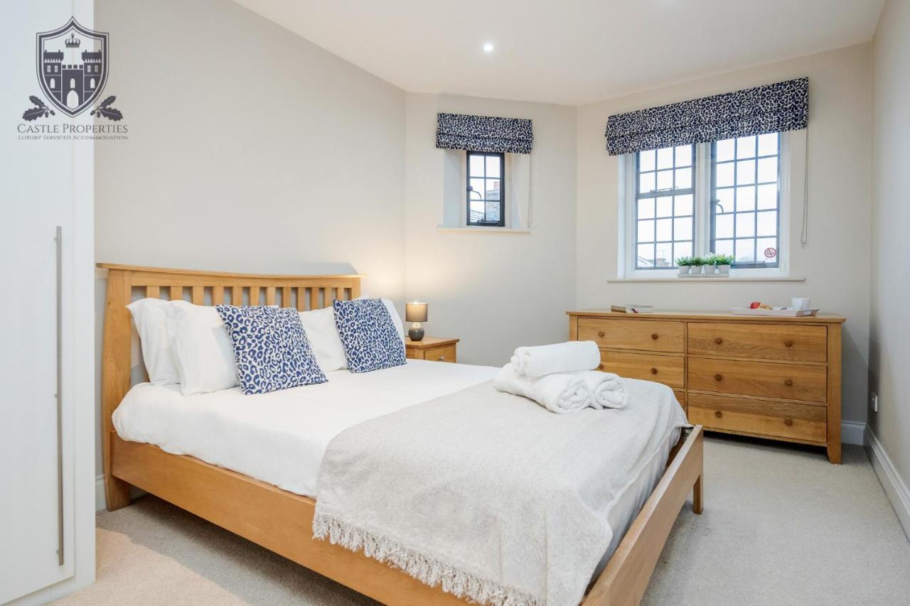 Castle Properties:Eton-The College Windsor Eksteriør billede